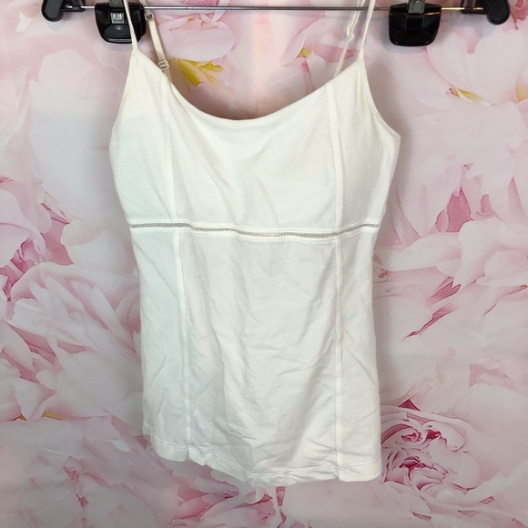lululemon athletica Tops - Lululemon 6 white tank